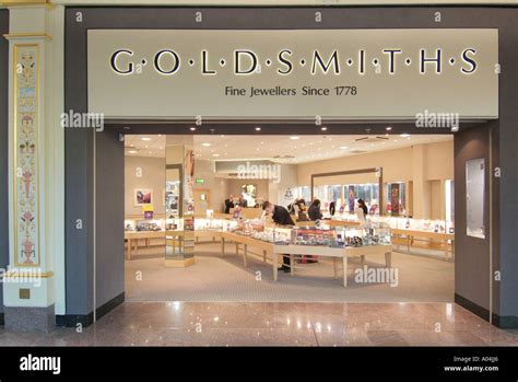 goldsmiths jewellers trafford centre.